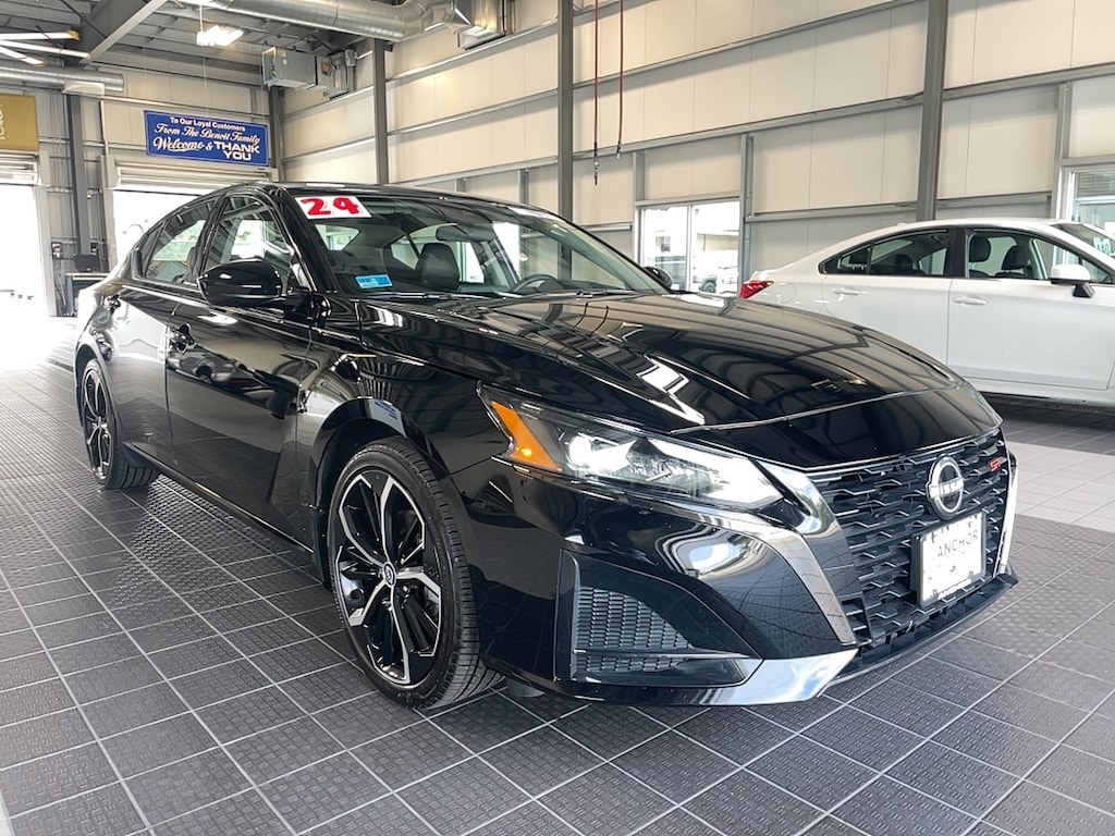 Used 2024 Nissan Altima 2.5 SR Sedan