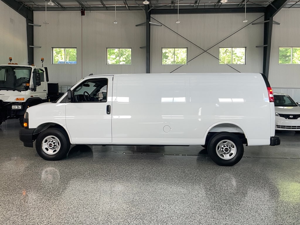 Used 2025 GMC Savana 3500 EXTENDED V8 VAN