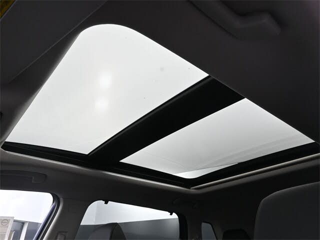 2026 Nissan Rogue SV photo 2