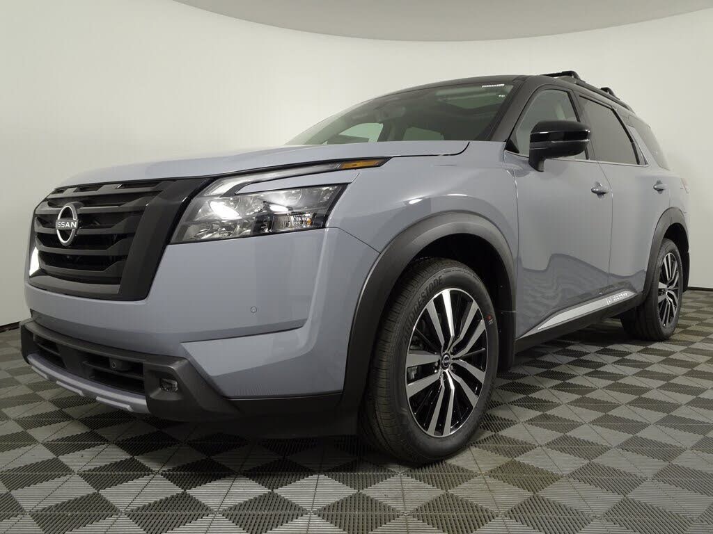 New 2025 Nissan Pathfinder PLATINUM SUV