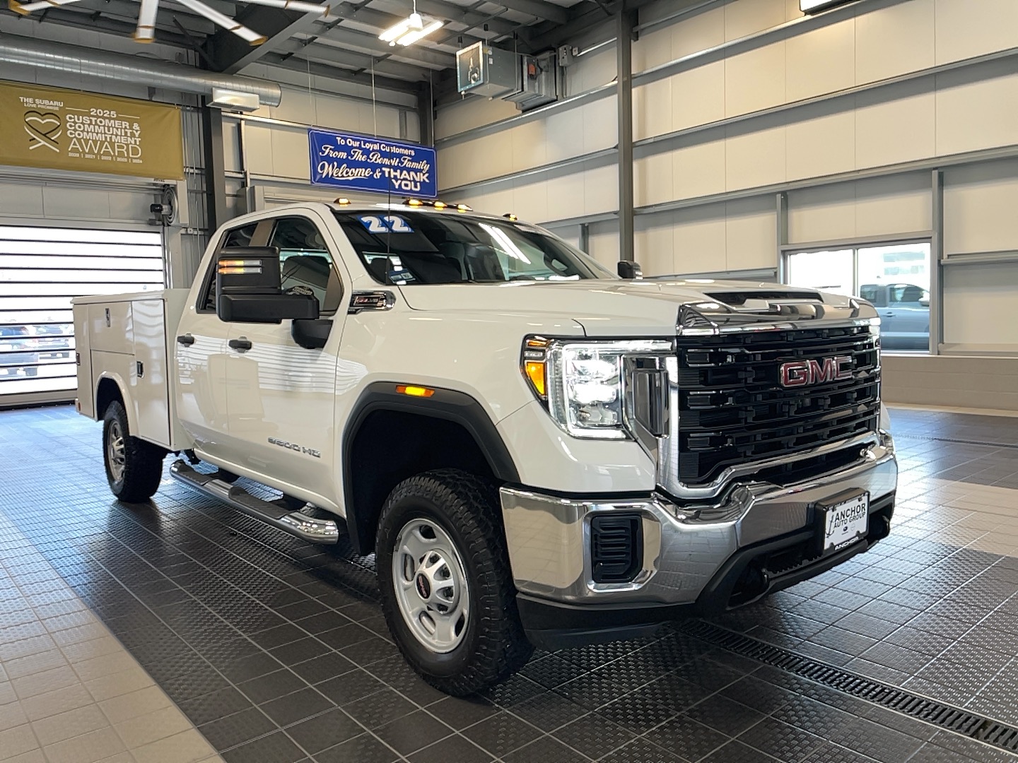 2022 GMC Sierra 2500 HD PRO 4X4 Cab Chassis near Providence