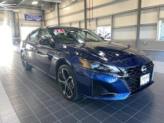 Used 2024 Nissan Altima 2.5 SR AWD Sedan near Providence