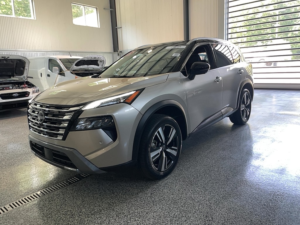 Used 2025 Nissan Rogue SL AWD SUV