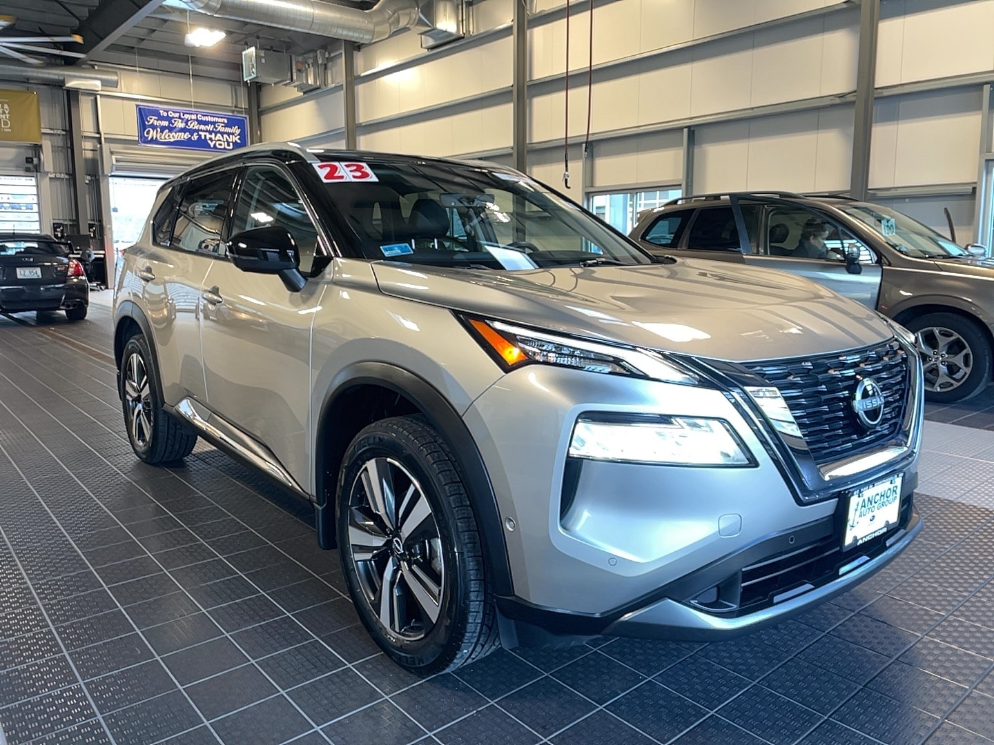 2023 Nissan Rogue SL's photo