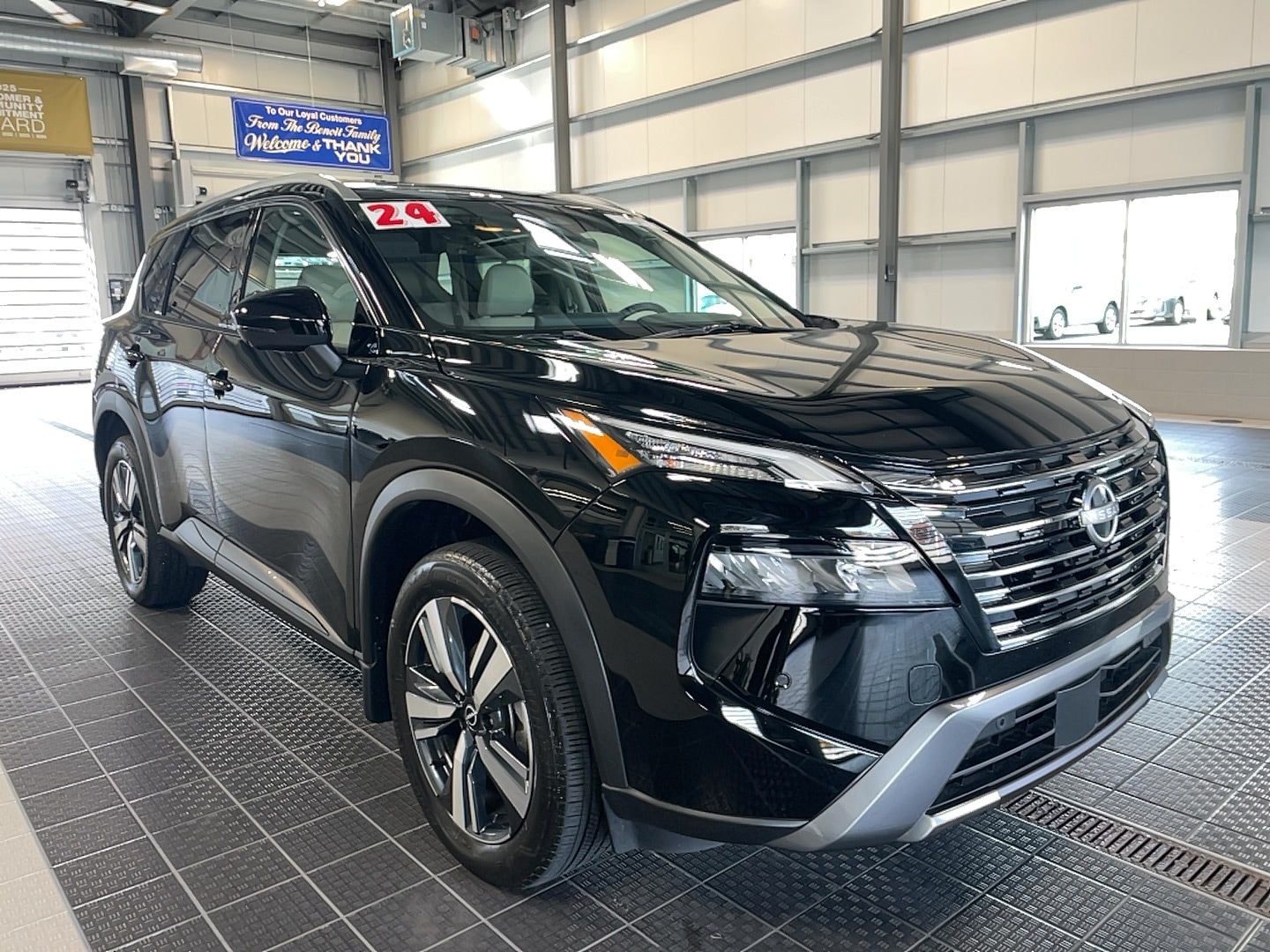 2024 Nissan Rogue SL's photo