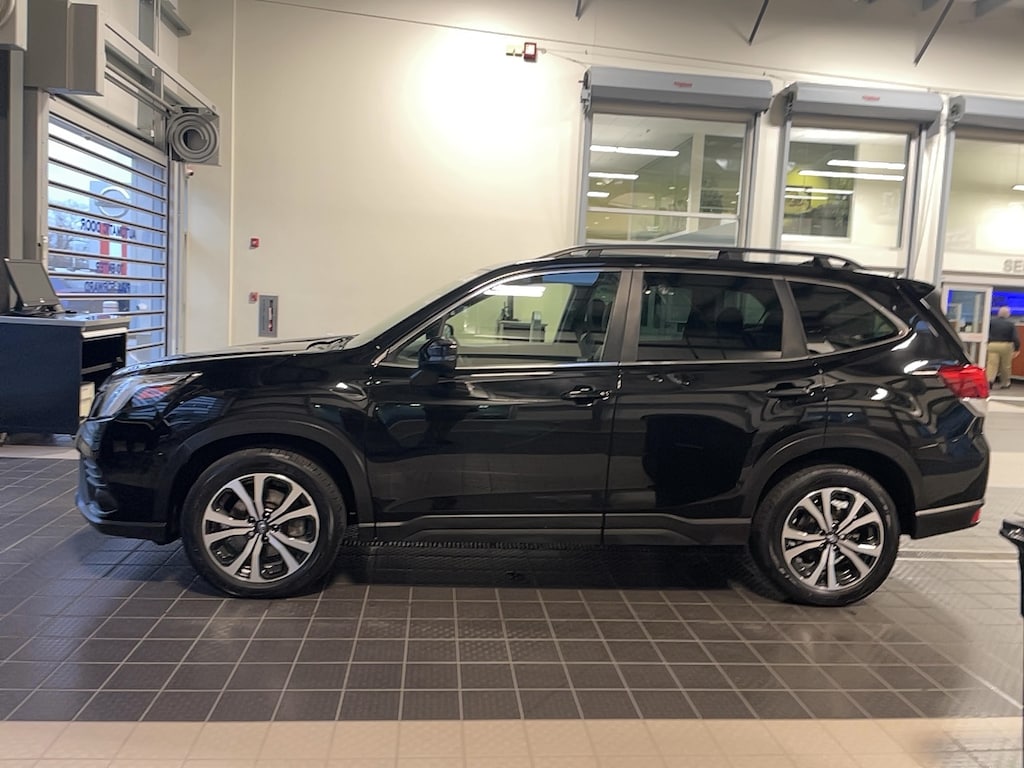 Used 2022 Subaru Forester LIMITED SUV