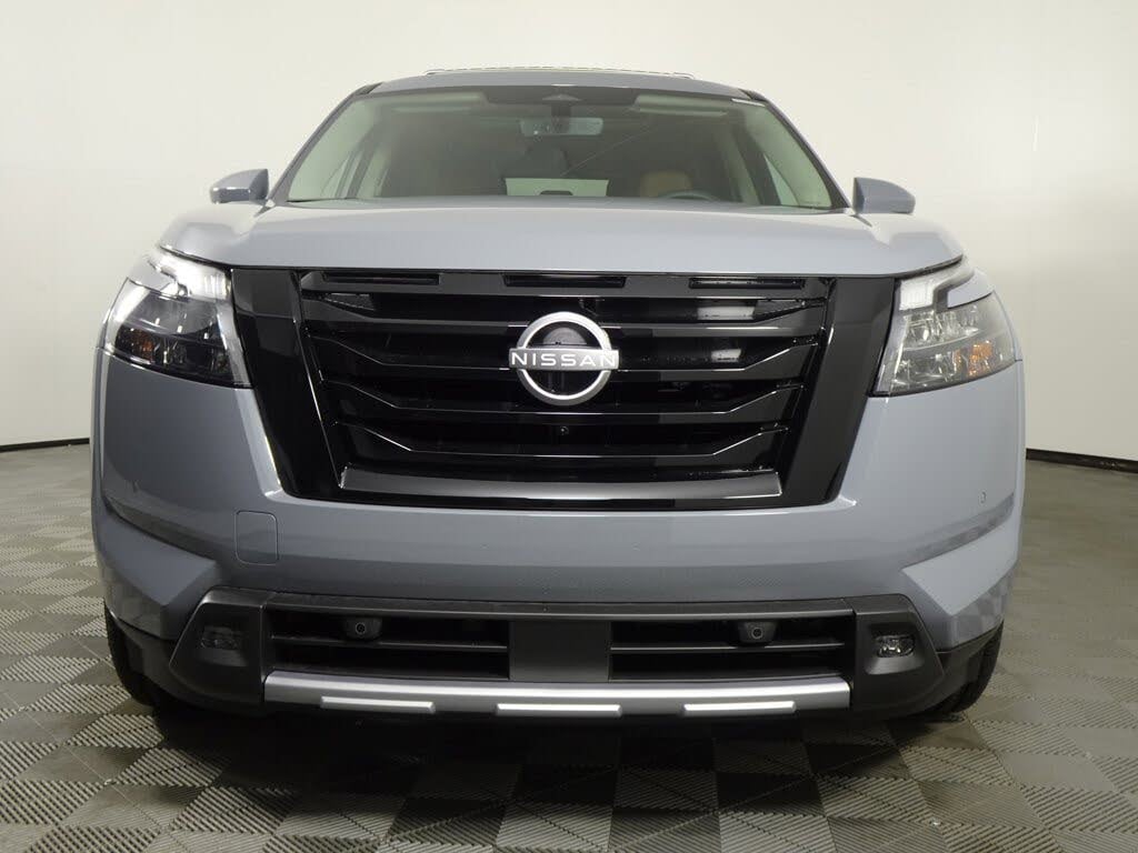 New 2025 Nissan Pathfinder PLATINUM SUV