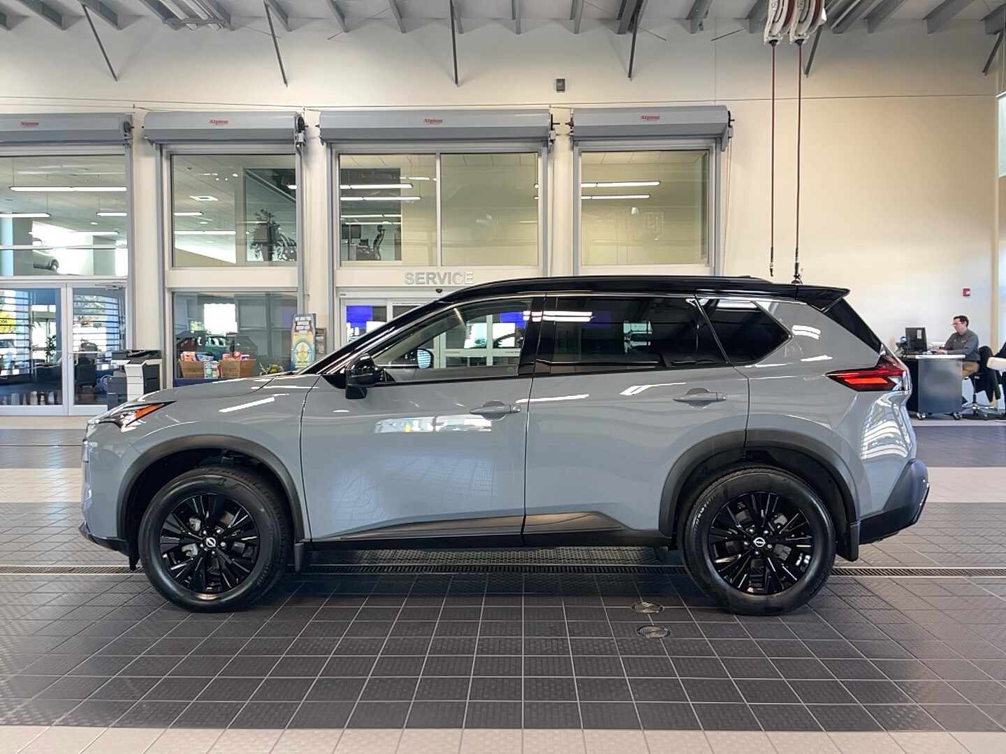 2023 Nissan Rogue SV Midnight Edition photo 4
