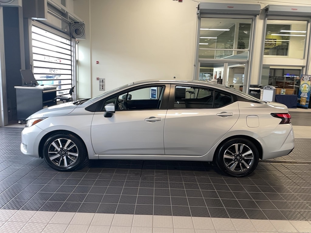Certified 2024 Nissan Versa 1.6 SV Sedan