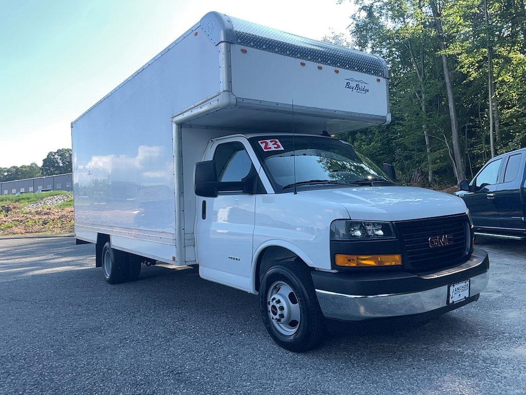 Used 2023 GMC Savana Cutaway 4500 G4500 BOX TRUCK