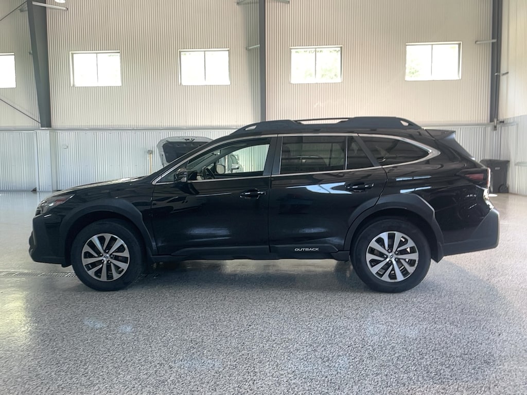 Used 2024 Subaru Outback PREMIUM SUV