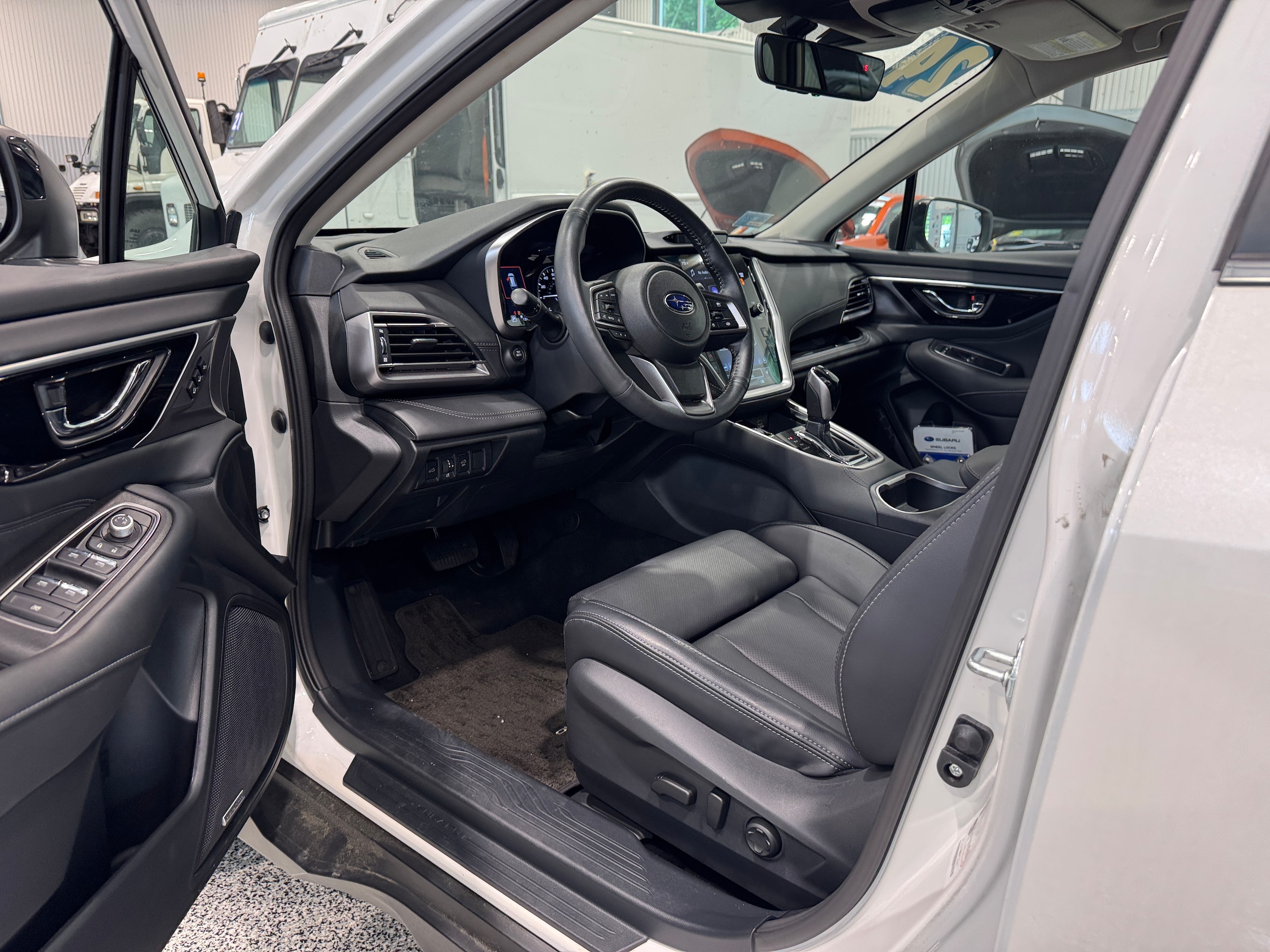 2024 Subaru Outback Limited - Photo 14