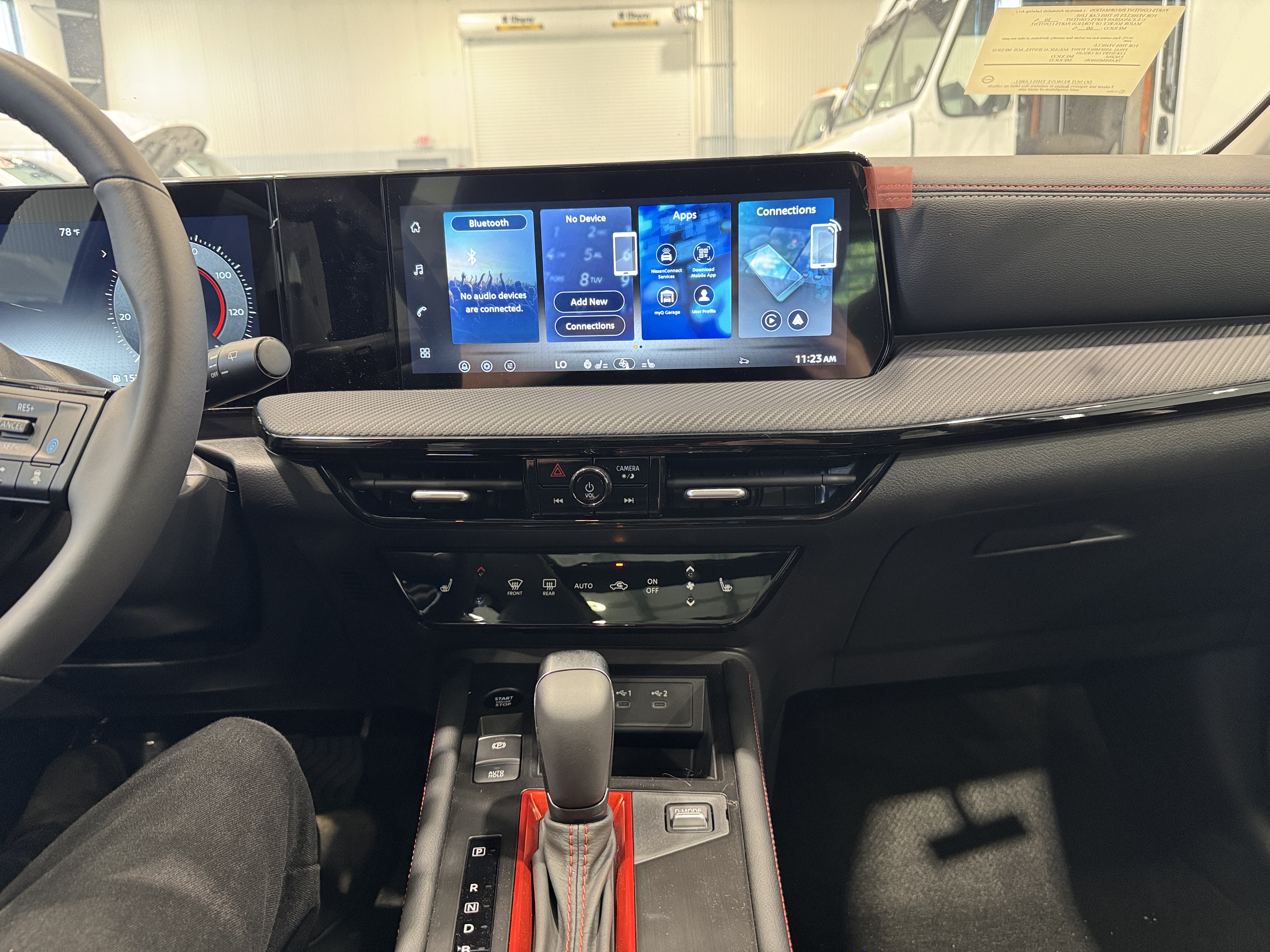 New 2026 Nissan Kicks SR PREMIUM SUV
