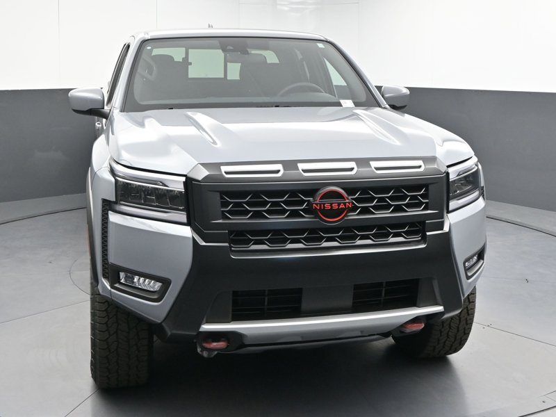 2025 Nissan Frontier PRO-4X photo 2