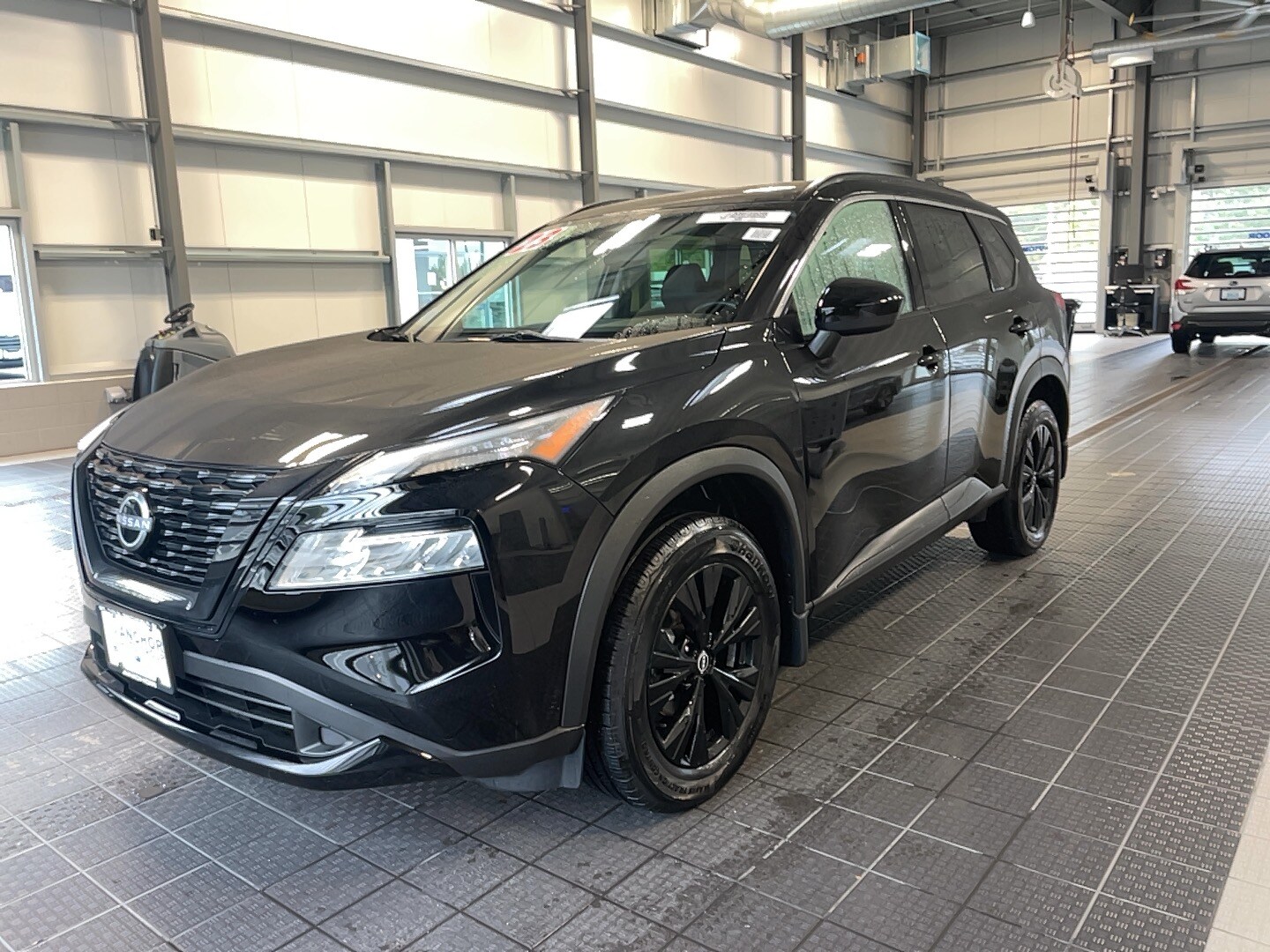 2023 Nissan Rogue SV Midnight Edition photo 3