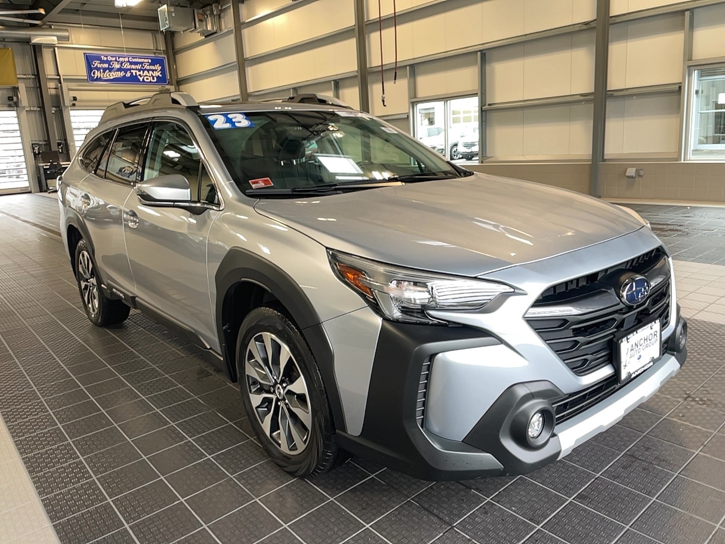 2023 Subaru Outback Touring's photo