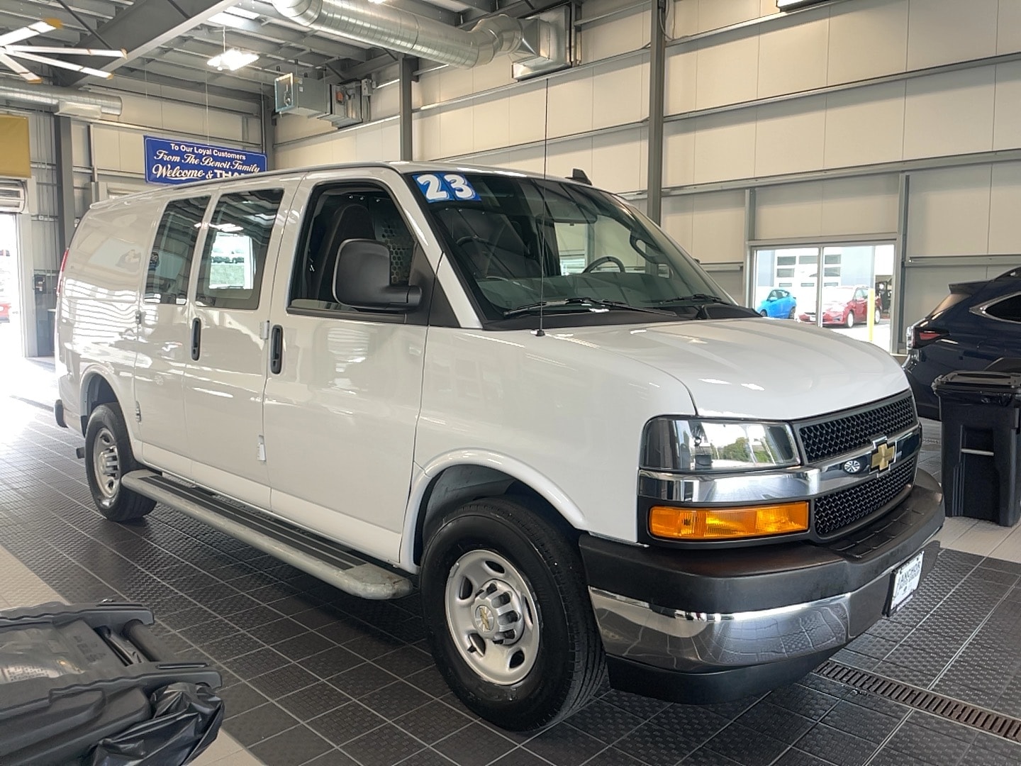 2023 Chevrolet Express Cargo Work Van's photo