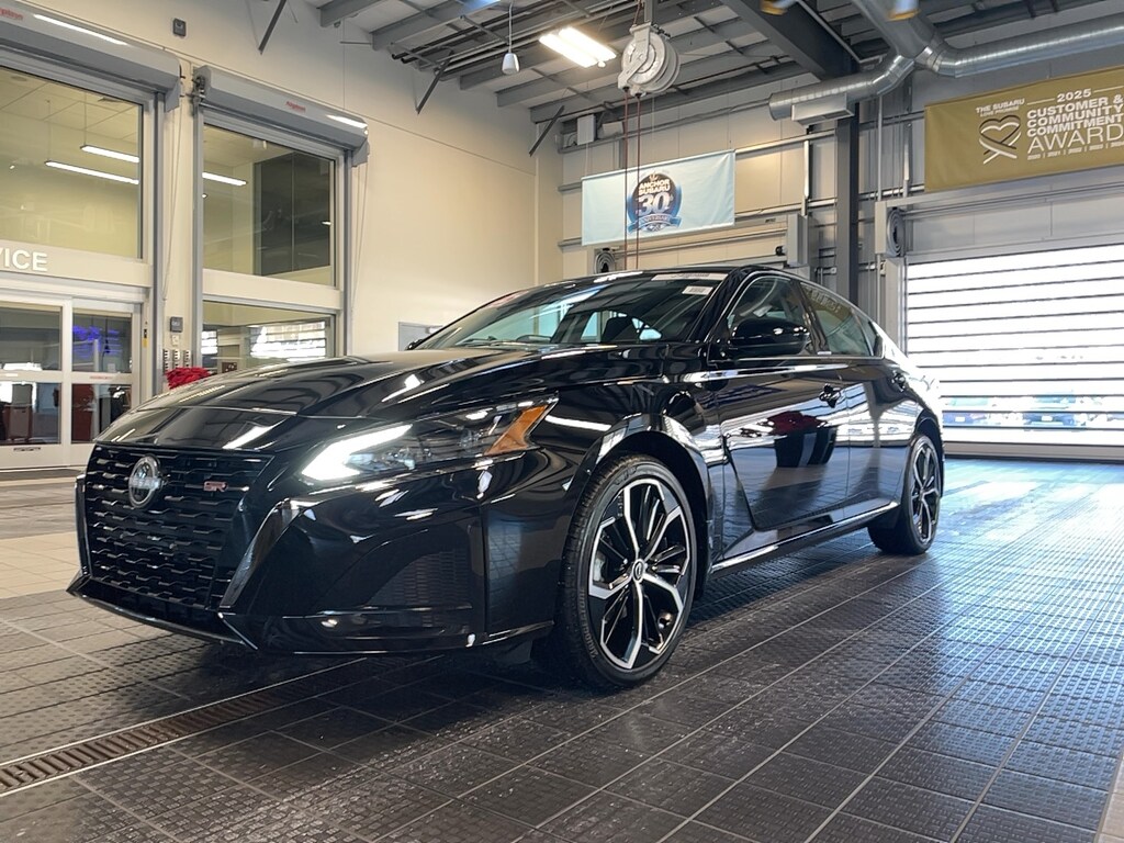 Used 2025 Nissan Altima SR AWD Sedan