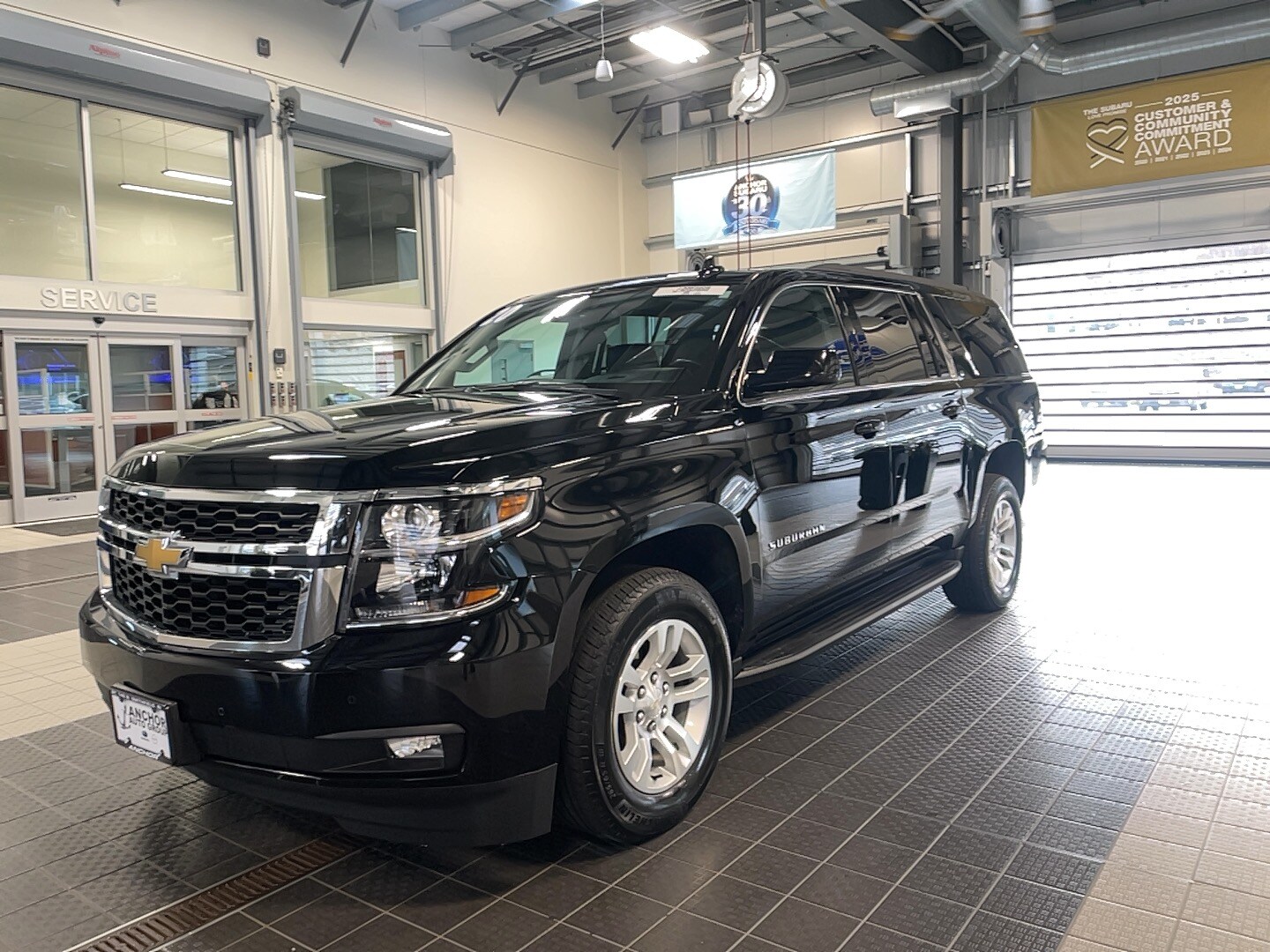 2020 Chevrolet Suburban LT photo 3