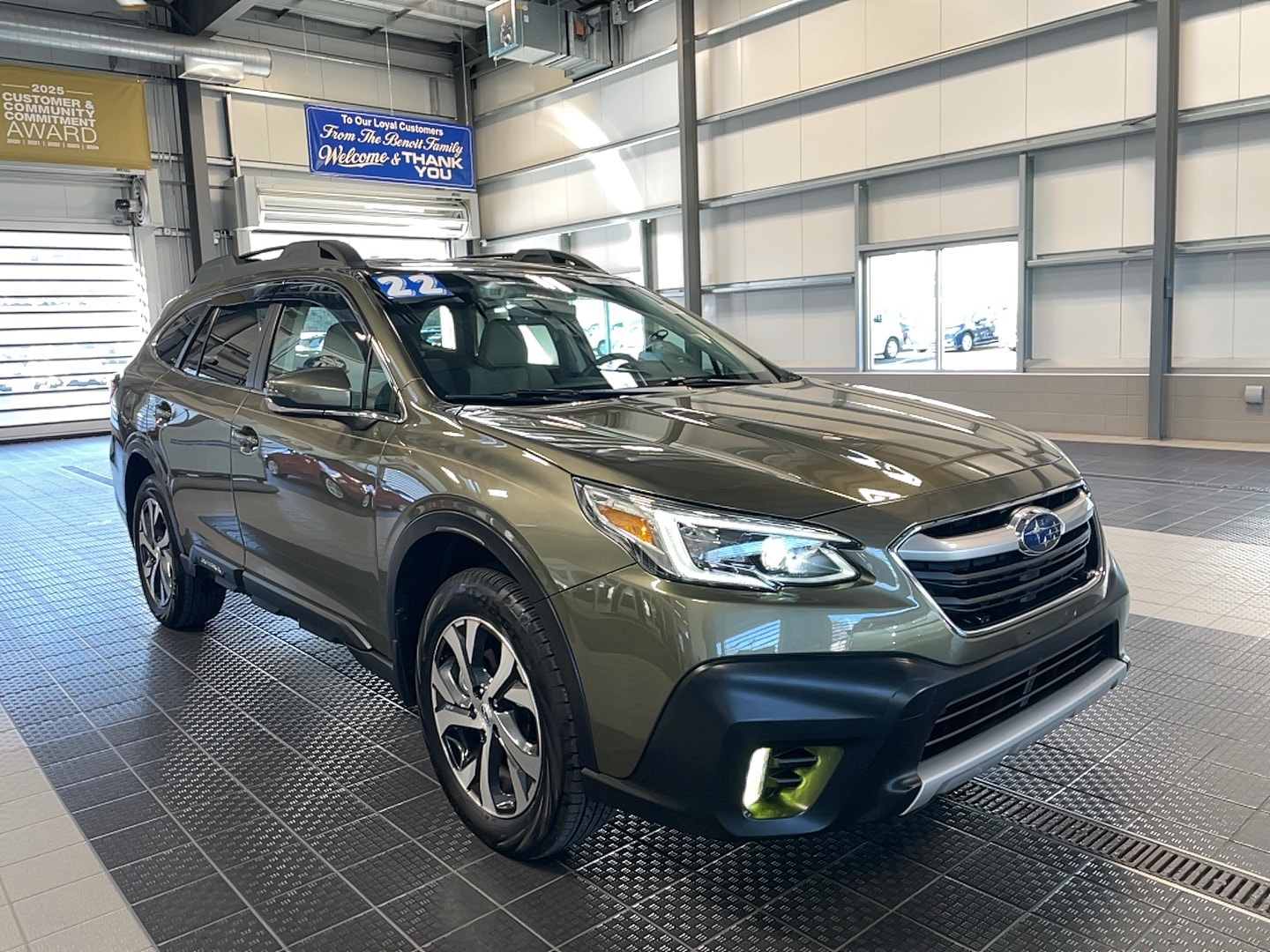 2022 Subaru Outback Limited's photo