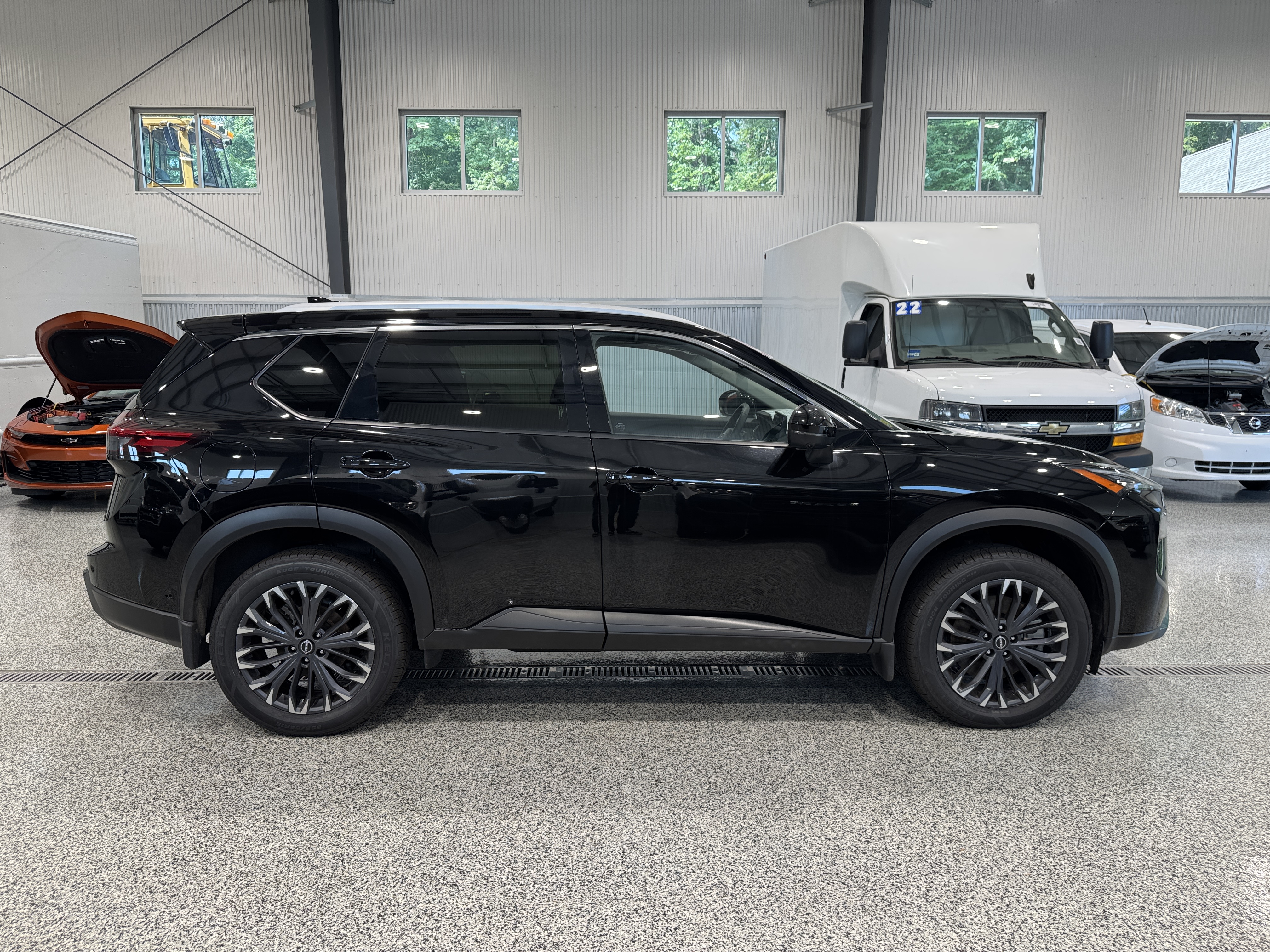 Used 2025 Nissan Rogue SL PREMIUM TECH AWD SUV