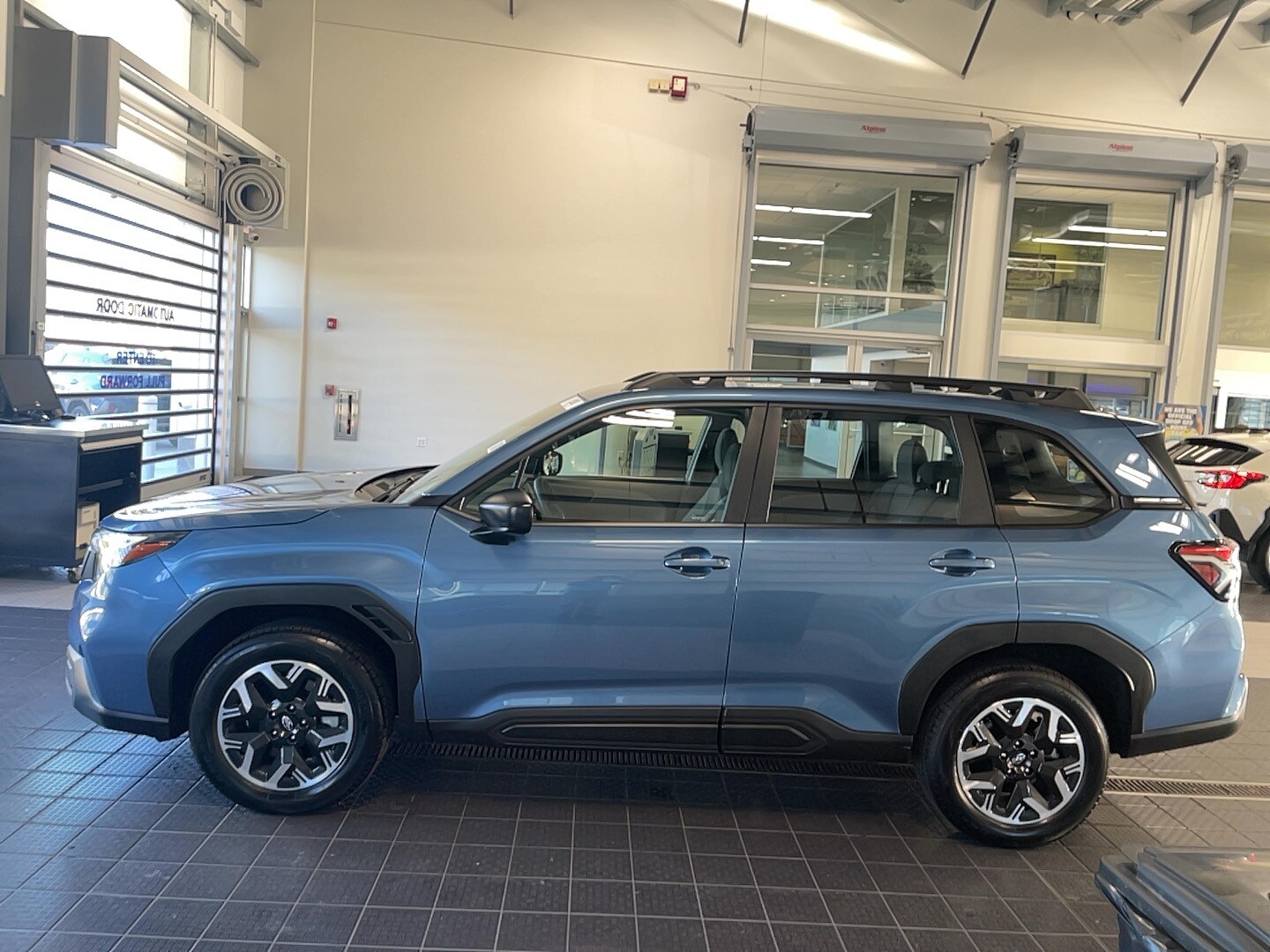 2025 Subaru Forester 2.5i photo 3
