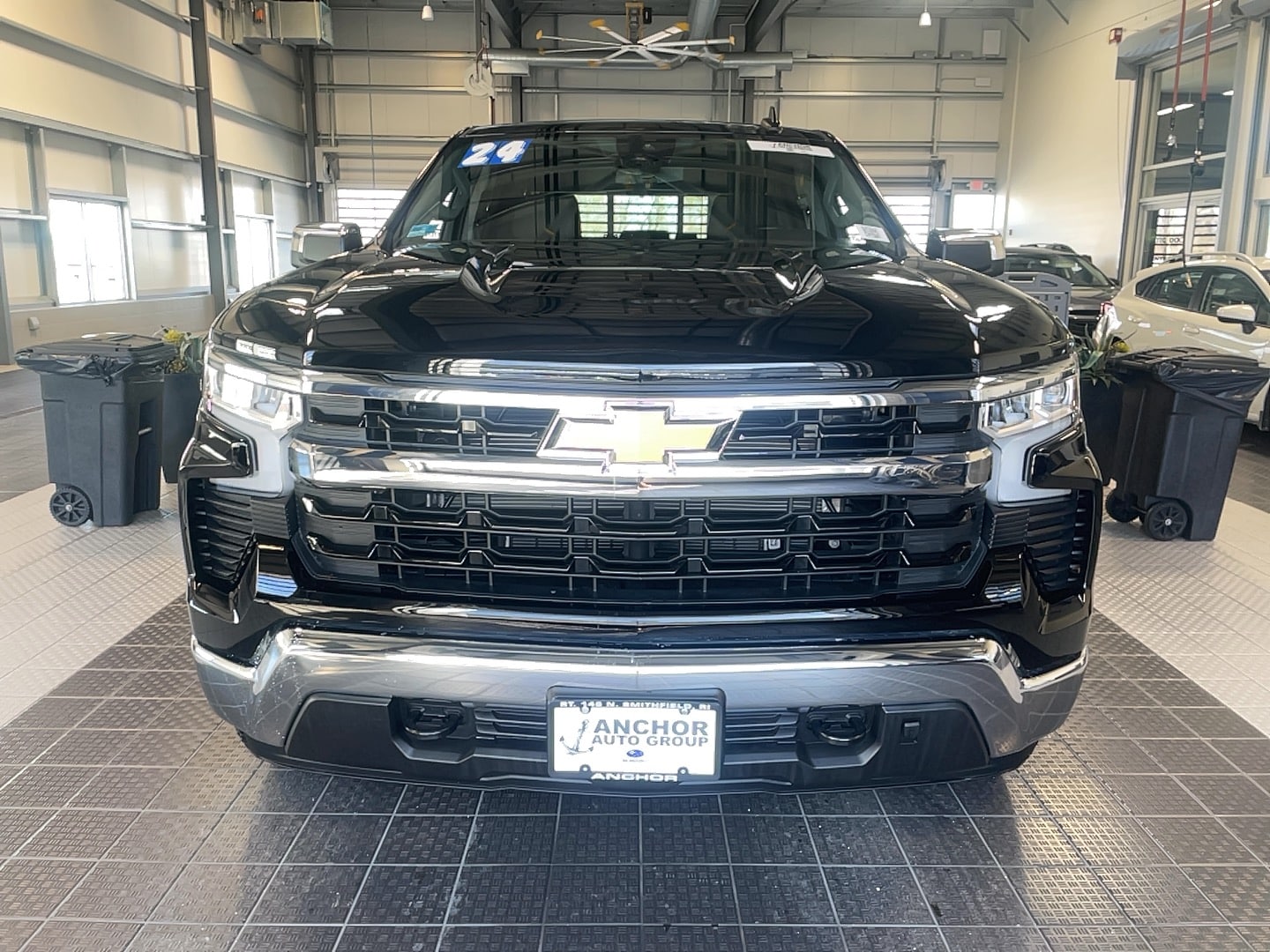 Used 2024 Chevrolet Silverado 1500 LT with VIN 1GCUDDE81RZ287403 for sale in North Smithfield, RI