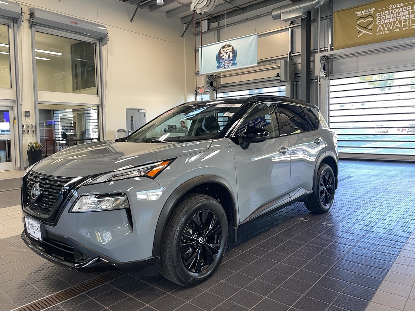 2023 Nissan Rogue SV Midnight Edition photo 3