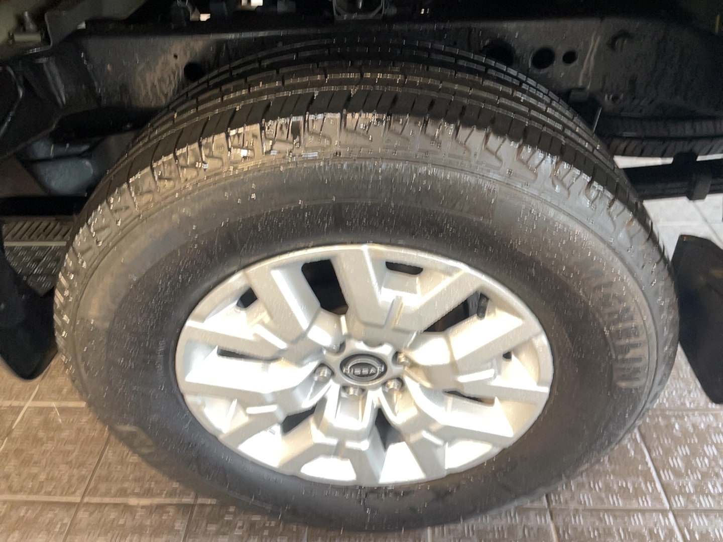 2024 Nissan Frontier SV - Photo 16