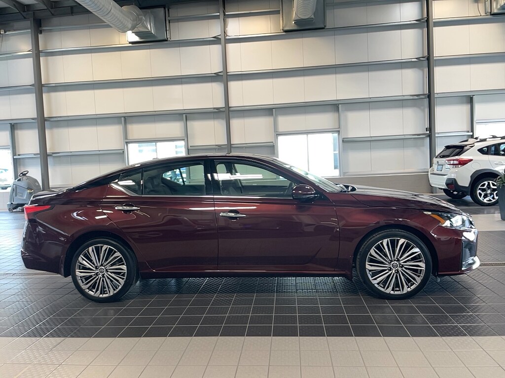 Used 2024 Nissan Altima 2.5 SL AWD Sedan
