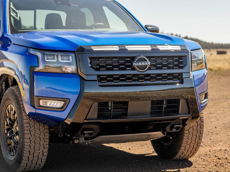 2027FrontierSport-grill.jpg