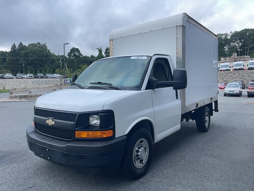 Used 2017 Chevrolet Express Cutaway G3500 CUBE VAN Truck