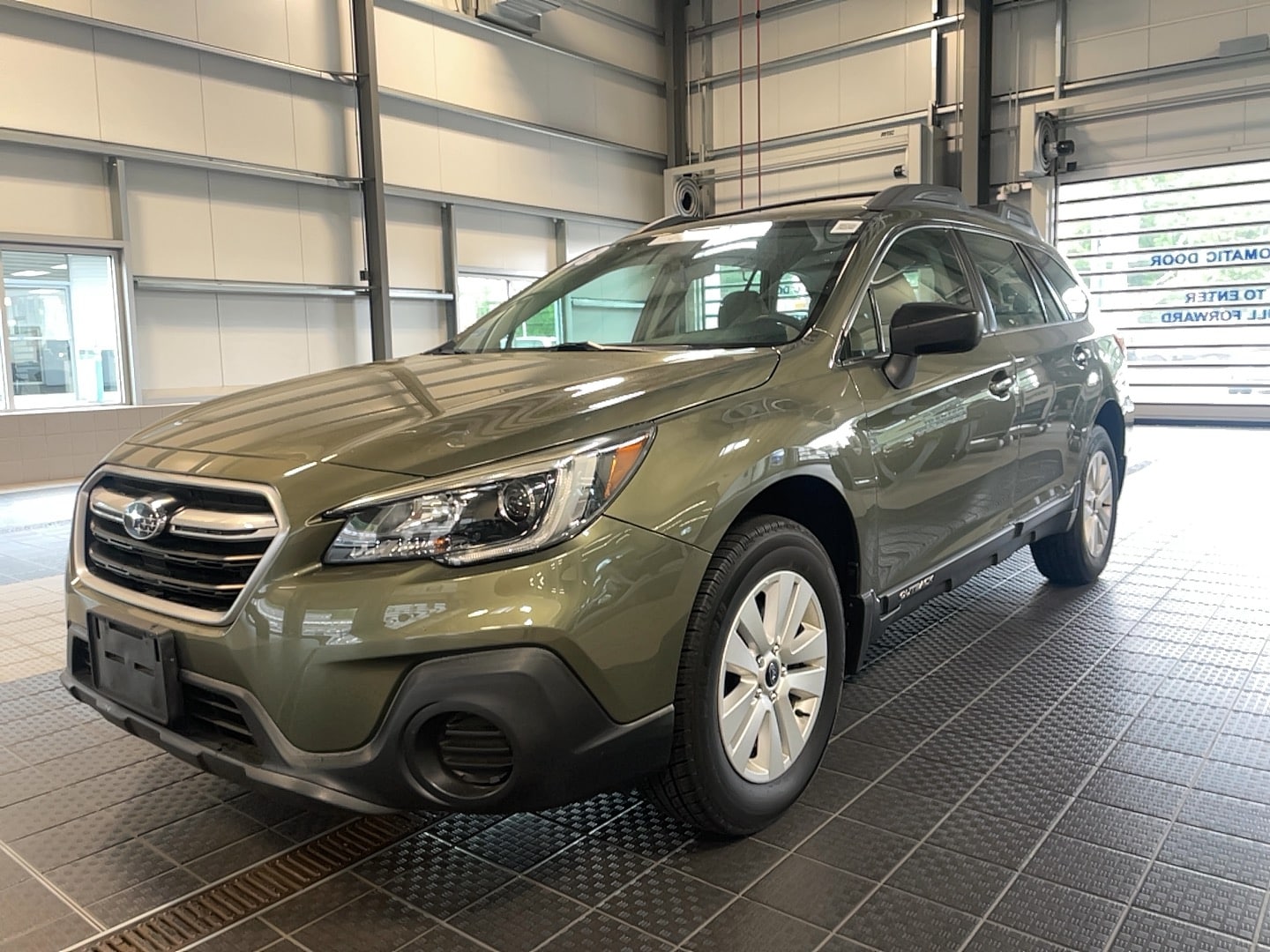 Used 2018 Subaru Outback Base with VIN 4S4BSAAC6J3274784 for sale in North Smithfield, RI