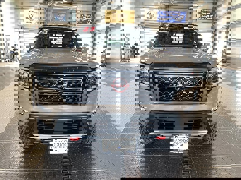 2023 Nissan Frontier PRO-4X photo 2