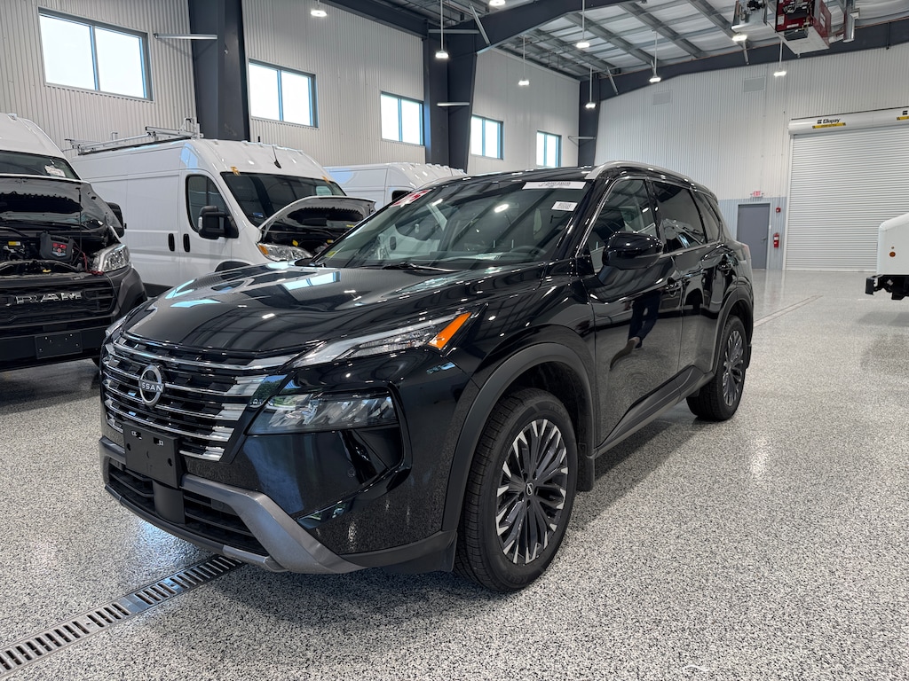 Used 2025 Nissan Rogue SL PREMIUM TECH AWD SUV