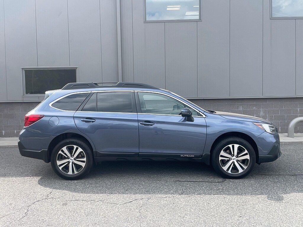 Used 2018 Subaru Outback LIMITED SUV