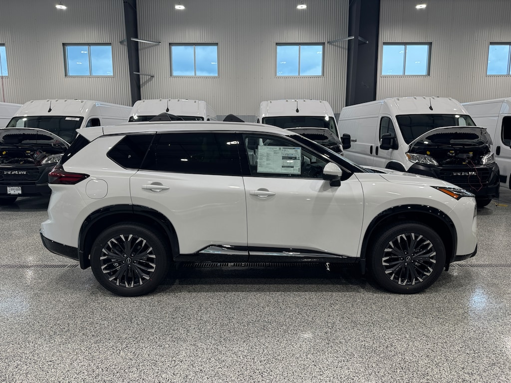 New 2026 Nissan Rogue PLATINUM SUV