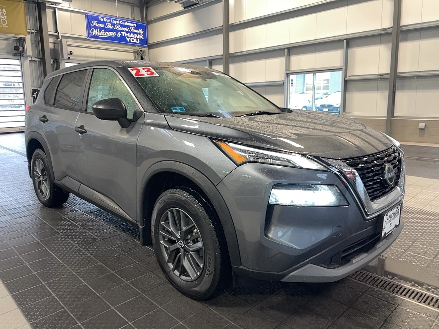 2023 Nissan Rogue S's photo