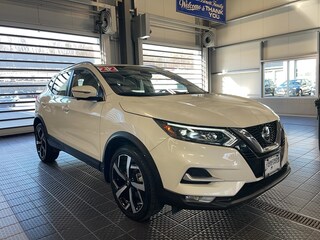 2022 Nissan Rogue Sport SL PREMIUM AWD SUV near Providence