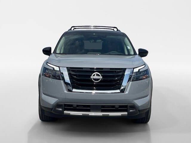 2025 Nissan Pathfinder Platinum photo 3