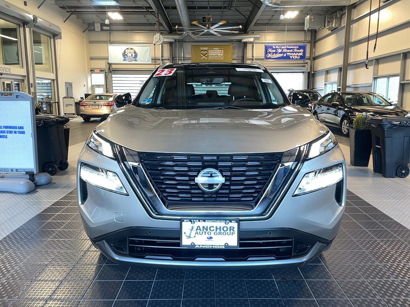 2023 Nissan Rogue SL AWD photo 2