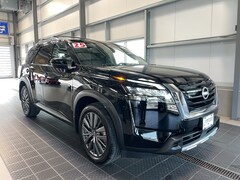 Used 2025 Nissan Pathfinder SL PREMIUM 4X4 SUV near Providence