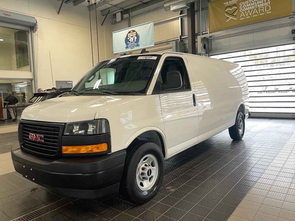 Used 2025 GMC Savana 3500 EXTENDED V8 VAN