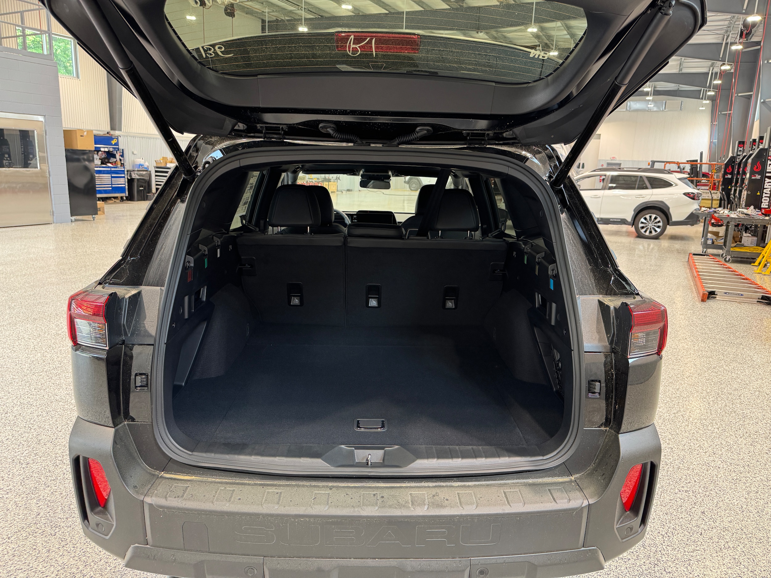 2026 Subaru Outback Premium - Photo 6