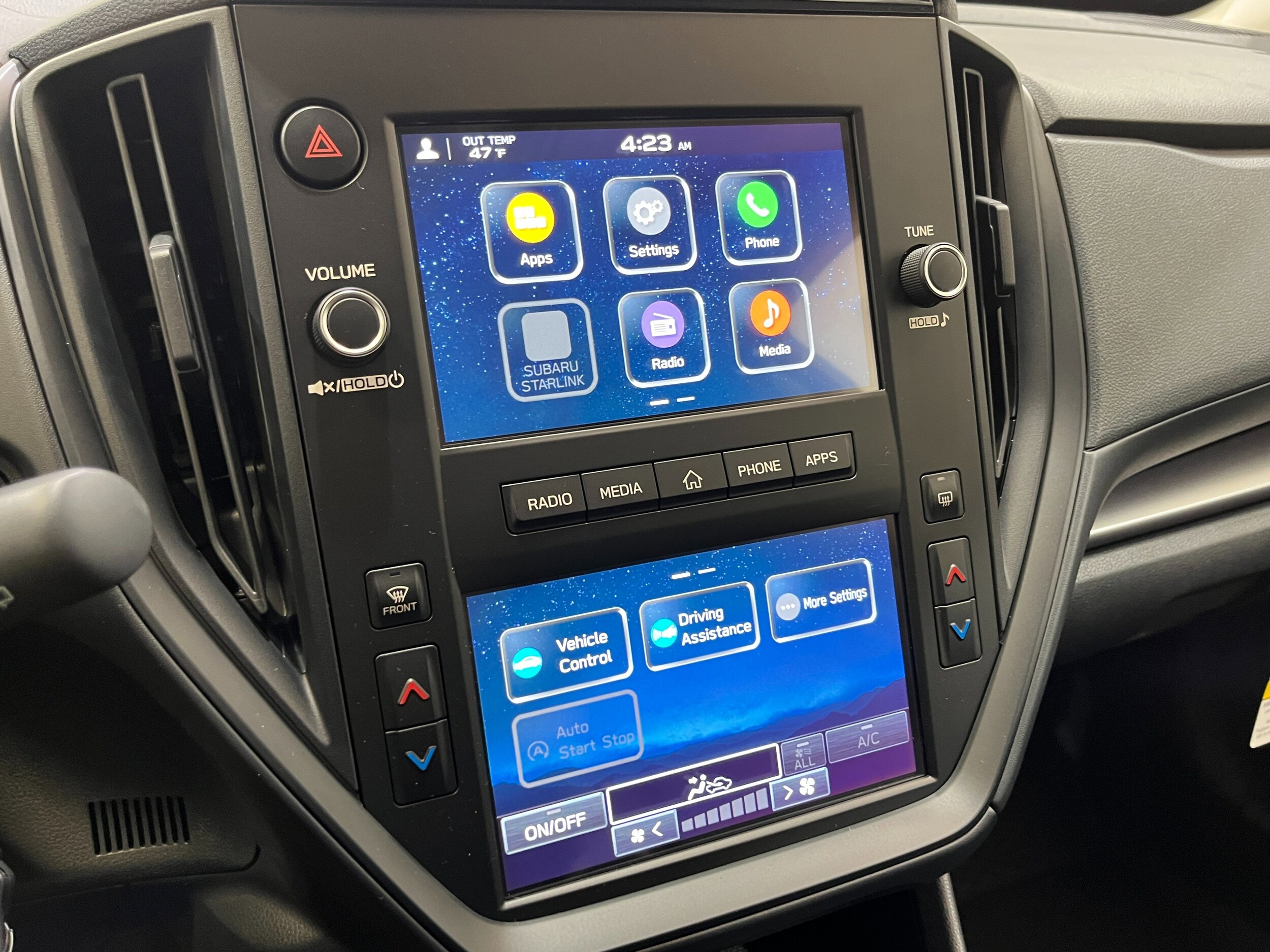 2024 Subaru Impreza Base photo 2