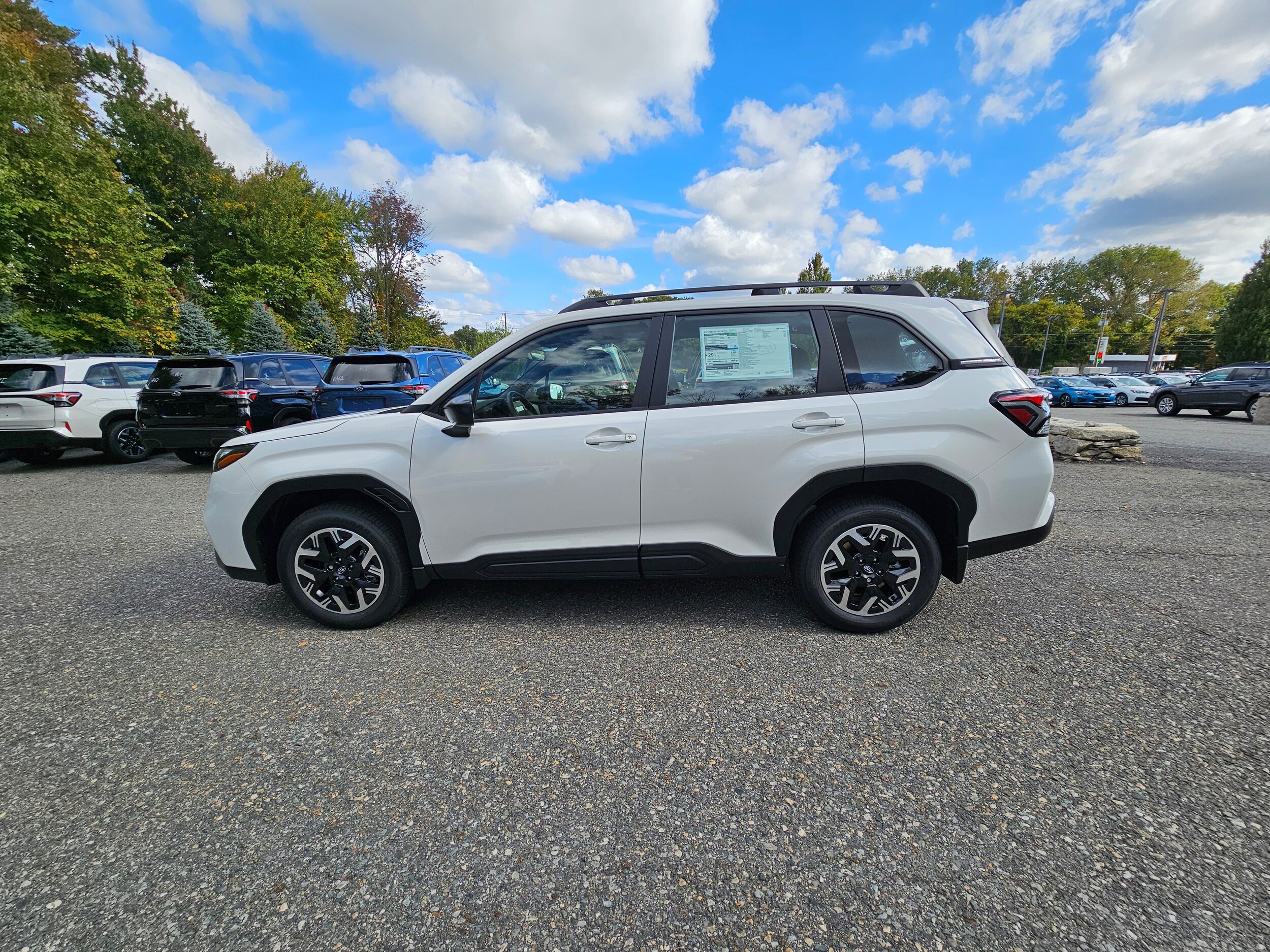 2025 Subaru Forester Base photo 2