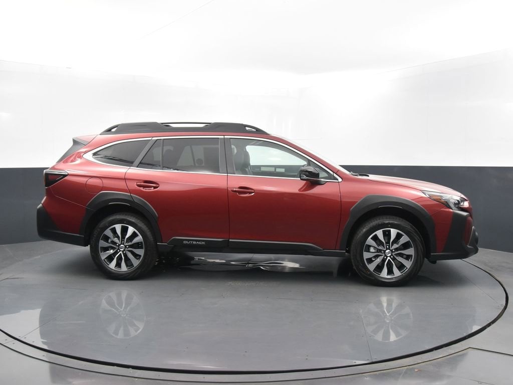 2024 Subaru Outback Limited XT photo 2