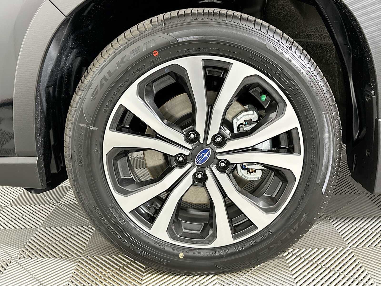 2024 Subaru Forester Limited photo 4