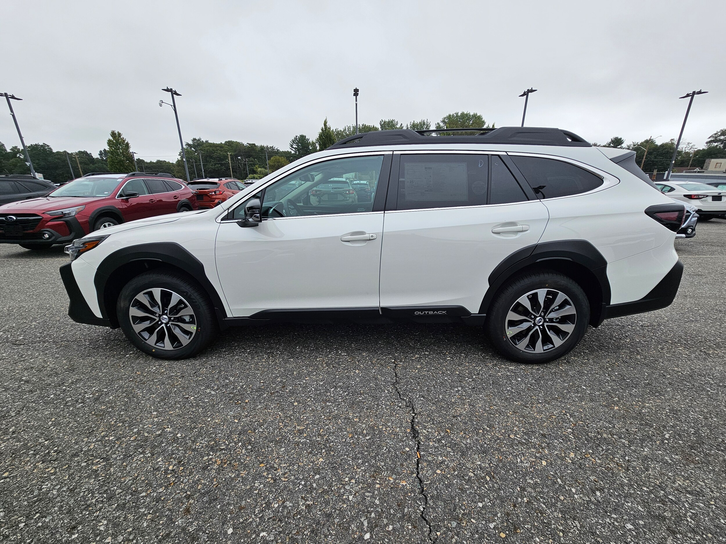 2025 Subaru Outback Limited XT photo 2