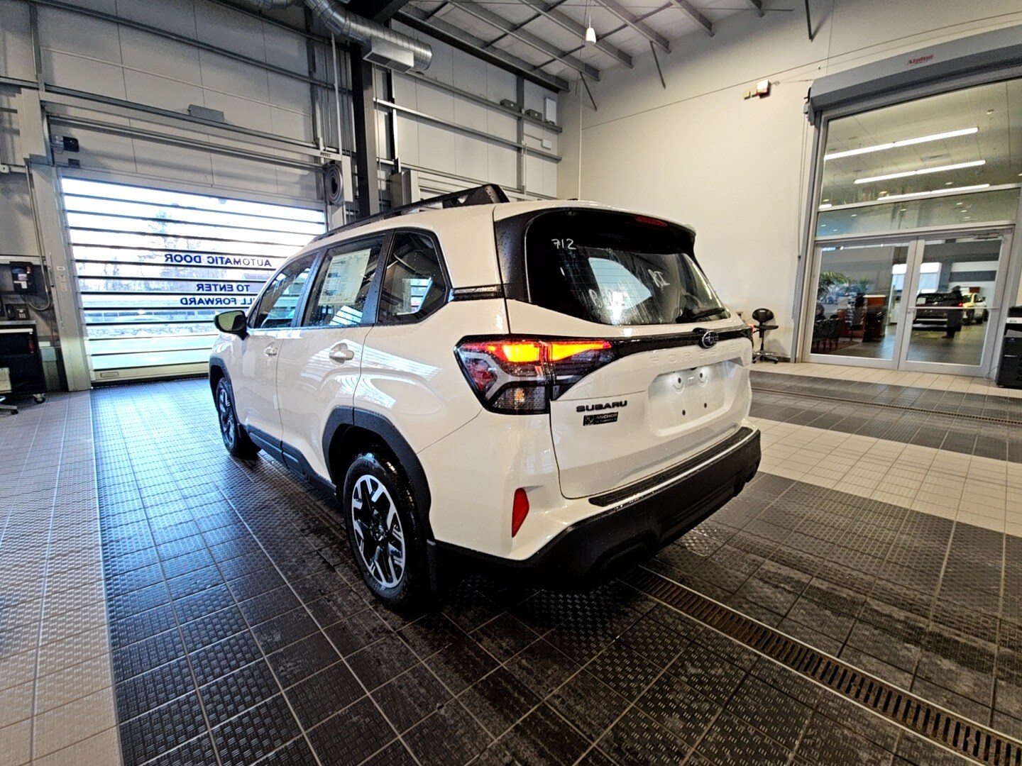 2025 Subaru Forester Base photo 3